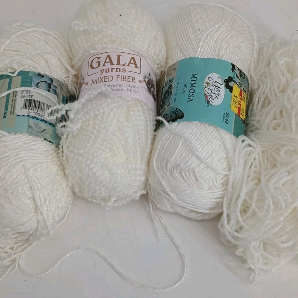 2+2 Skeins Yarn Bee 2-Mimosa Yarn White Mixed Lot Gala